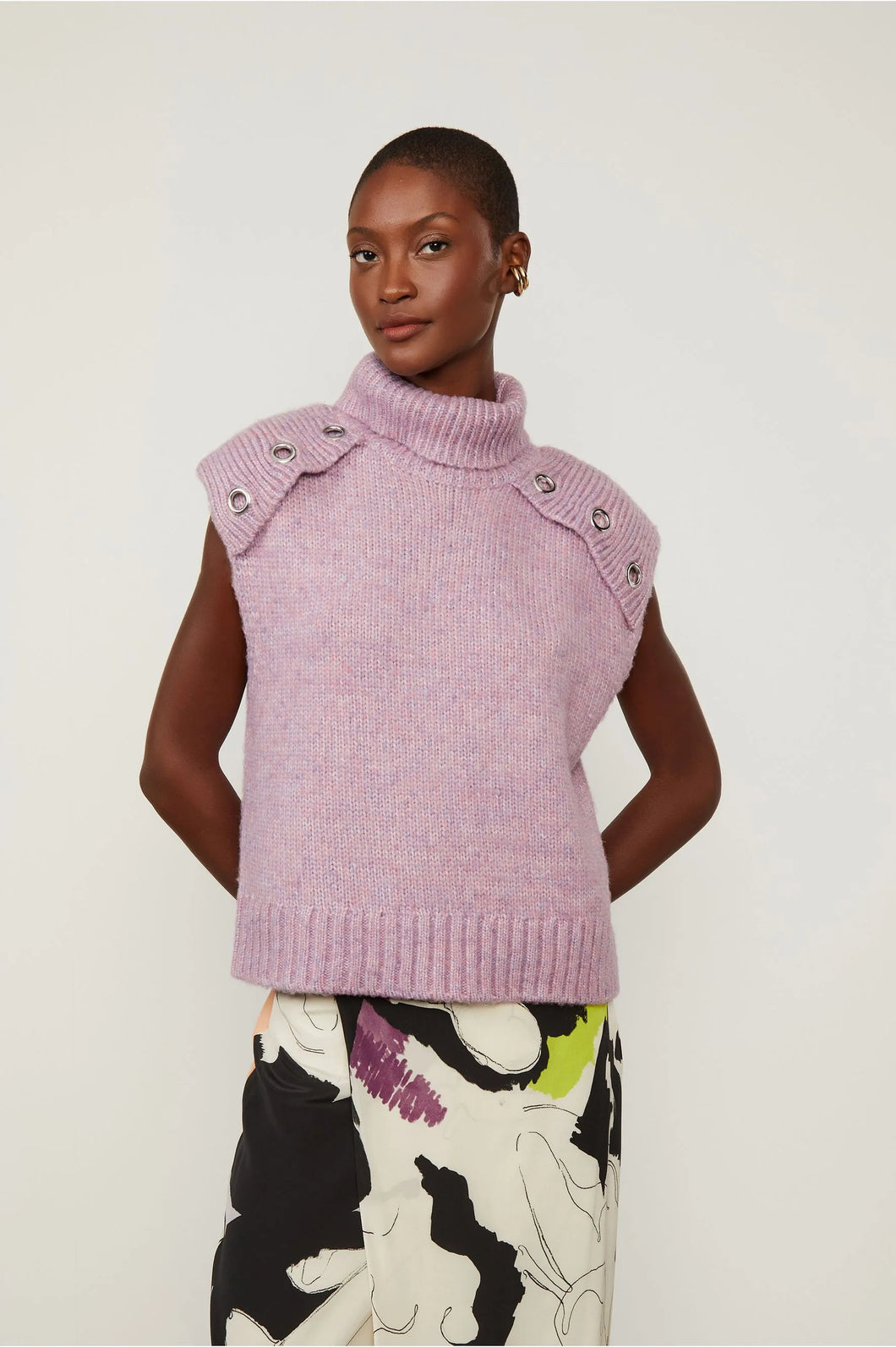 PULL ILHOS DETALHE TRICOT