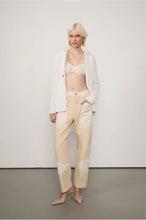 Load image into Gallery viewer, JAQUETA DE TRICOT COM CAPUZ E ZIPER
