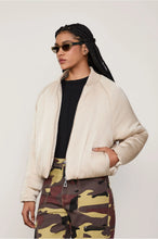 Load image into Gallery viewer, JAQUETA DE NYLON TOQUE ACETINADO
