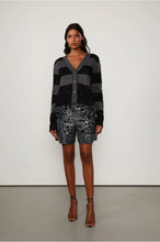 Load image into Gallery viewer, CARDIGAN TRICOT LISTRADO PELINHO LUREX
