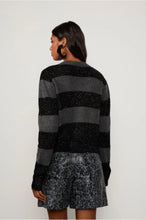 Load image into Gallery viewer, CARDIGAN TRICOT LISTRADO PELINHO LUREX
