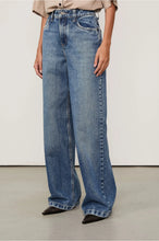 Load image into Gallery viewer, CALCA JEANS WIDE LEG MARMORIZADA
