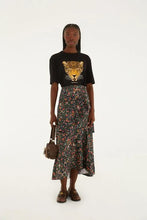 Load image into Gallery viewer, T-SHIRT MEDIA ONCA ESMERALDA PRETA
