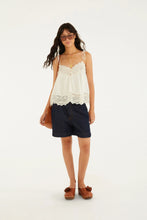 Load image into Gallery viewer, BERMUDA BLACK JEANS
