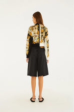 Load image into Gallery viewer, BERMUDA BLACK JEANS
