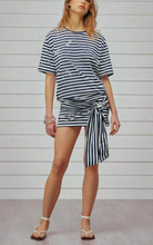 Load image into Gallery viewer, VESTIDO MALHA LISTRADA BORDADOS
