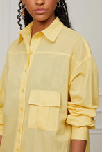 Load image into Gallery viewer, CAMISA DE VOIL MANGA LONGA COM BOLSO
