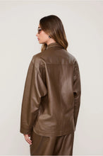 Load image into Gallery viewer, CAMISA COM BOLSO
