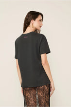 Load image into Gallery viewer, T-SHIRT FUN MOD LOUNGE CAVIAR
