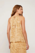 Load image into Gallery viewer, BLUSA DE ALCINHA DETALHE POMO
