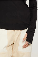 Load image into Gallery viewer, CAMISETA DE MALHA ML BARRA ARREDONDADA
