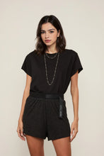 Load image into Gallery viewer, BLUSA DE MALHA BASICA DECOTE REDONDO
