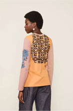 Load image into Gallery viewer, BLUSA FUN RECORTES ROCK
