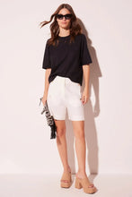 Load image into Gallery viewer, SHORT CINTURA ALTA COLINAS OFF WHITE
