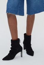 Load image into Gallery viewer, MEDIUM HEEL LEATHER BOOT
