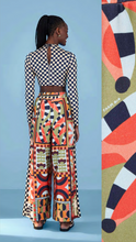 Load image into Gallery viewer, TROPICAL GRAPHIC CUT OUT BLOUSE
