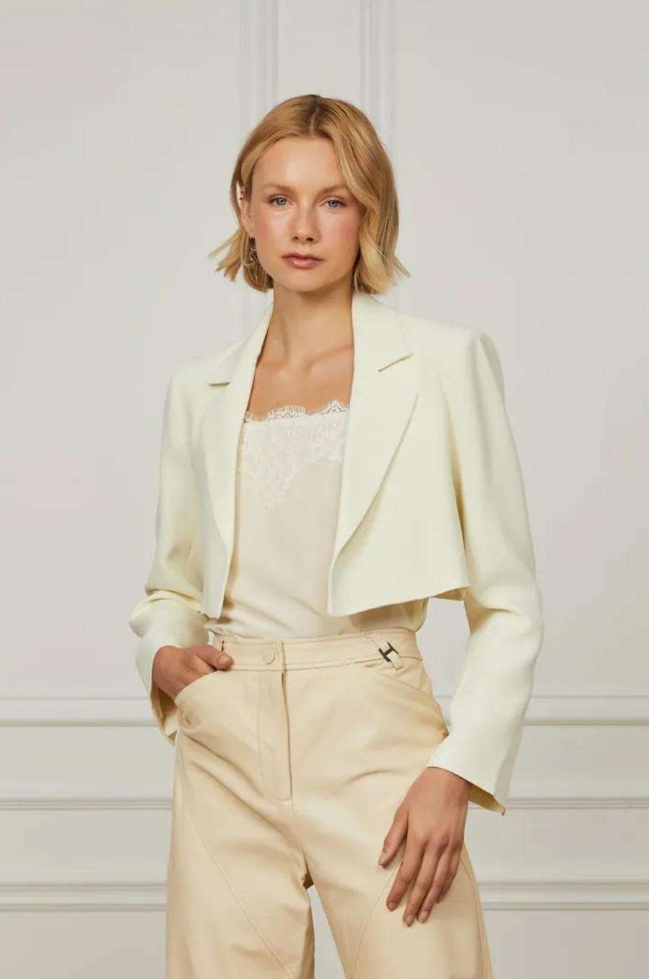 BLAZER CROPPED DE CREPE