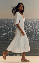 Load image into Gallery viewer, VESTIDO ONDAS CANELADO MIDI
