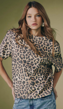 Load image into Gallery viewer, BLUSA MALHA EST ONCA SKIN AJ HOTFIX
