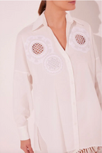 Load image into Gallery viewer, CAMISA MANGA LONGA CROCHE OFF WHITE
