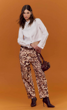 Load image into Gallery viewer, CALCA LEA EST ONCA PARDA CAFEV
