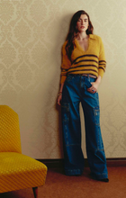 Load image into Gallery viewer, CALÇA JEANS PANTALONA BOLSOS COM ZIPER
