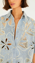 Load image into Gallery viewer, CAMISA JEANS FUNDO DO MAR

