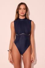 Load image into Gallery viewer, BODY FRENTE UNICA REBITES AZUL MARINHO
