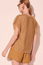 Load image into Gallery viewer, BLUSA MANGA CURTA NACAR BEGE
